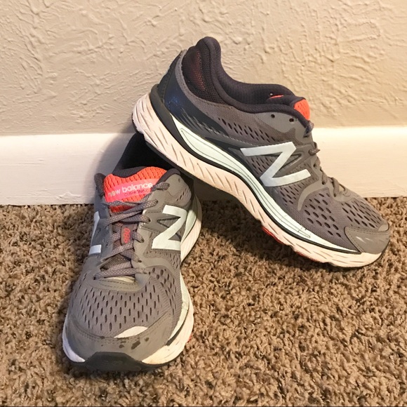 New Balance Cushioning 880v6 Running Shoes - Picture 2 of 4
